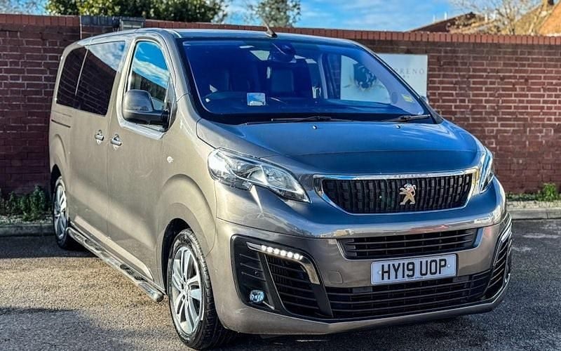 Used Peugeot Traveller Allure 177 HP (130 kW) 2022 MPV