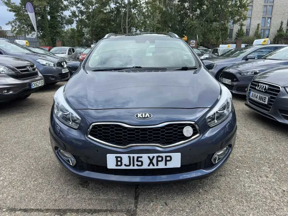 Used Kia Ceed 2015 Blue Hatchback