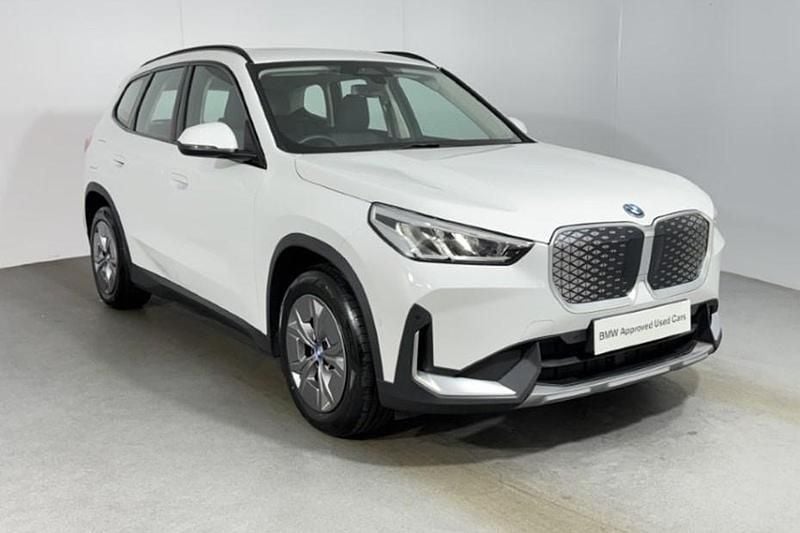 Used 2025 BMW iX1 Sport Line SUV | £26,450 (Good price) - Image 1/1