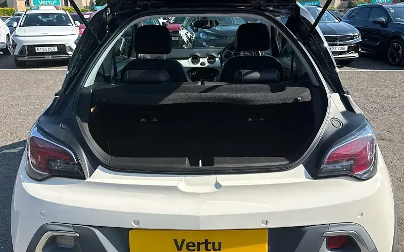 Used Vauxhall Adam Rocks Rocks 87 HP (63 kW) 2017 White Hatchback