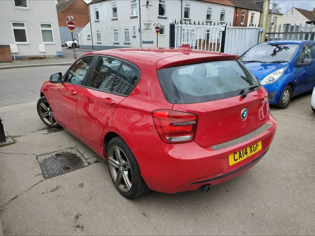 Used BMW 116 Sport Line 2014 Red Hatchback