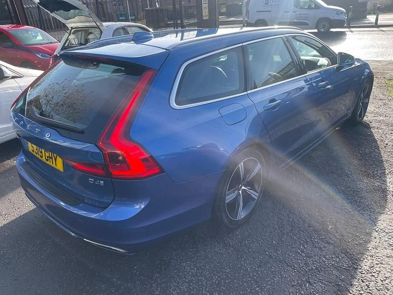 Used Volvo V90 R-Design 190 HP (139 kW) 2019 Blue Estate