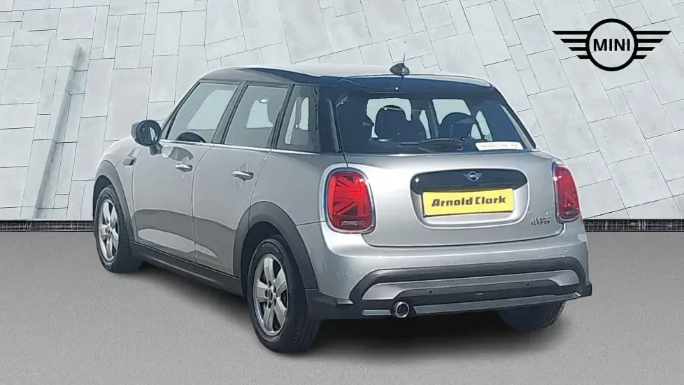 Used Mini Cooper Classic 136 HP (100 kW) 2023 Melting silver iii Hatchback