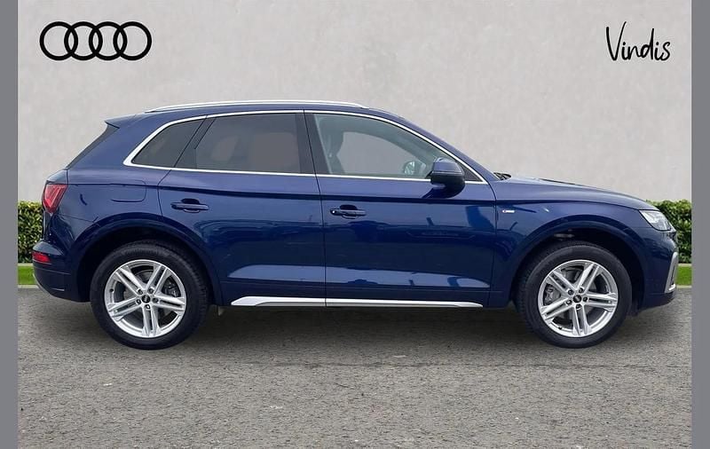 Begagnad Audi Q5 S-Line 200 HK (147 kW) 2022 Blå SUV