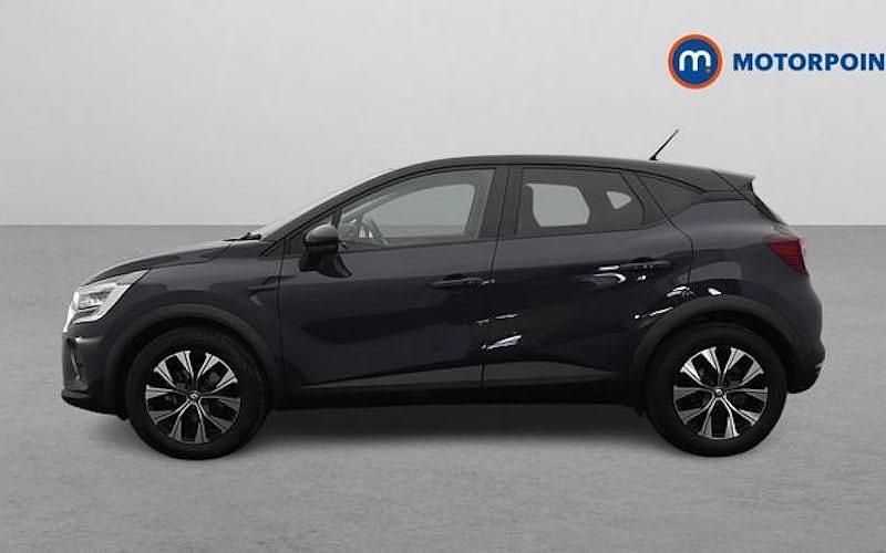 Used Renault Captur Evolution 143 HP (105 kW) 2024 Blue/black SUV