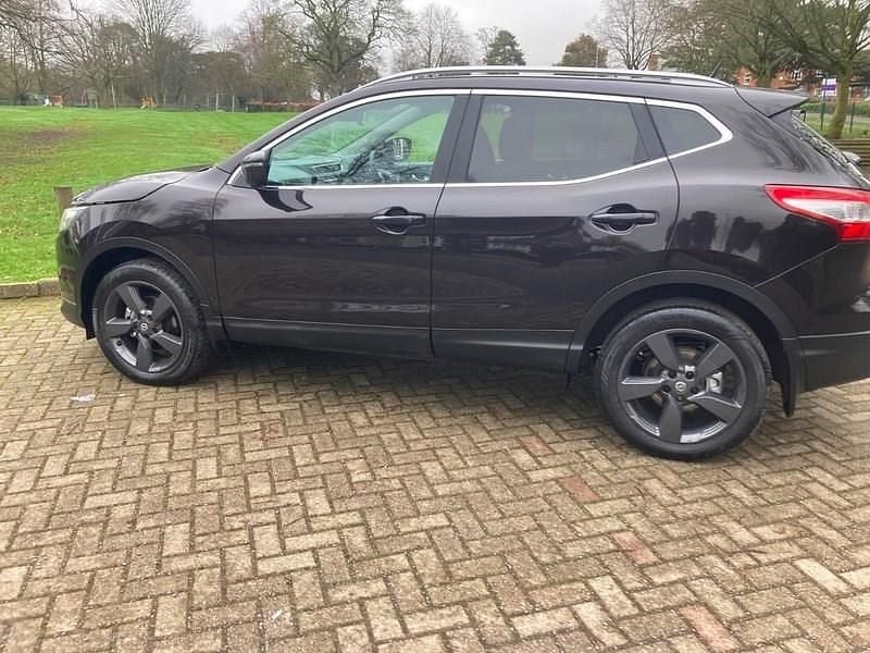 Used Nissan Qashqai N-TEC 110 HP (80 kW) 2015 Black SUV