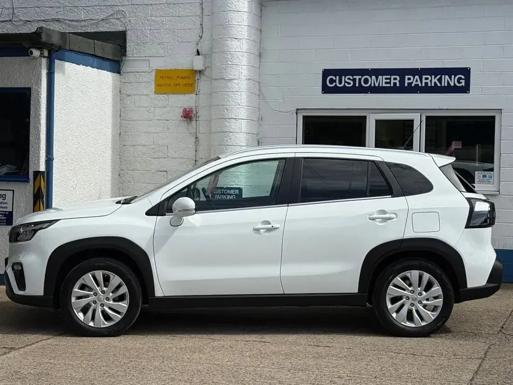 Used Suzuki SX4 S-Cross 2025 White SUV