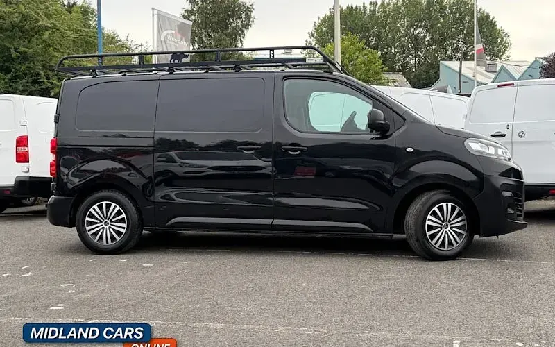 Used Citroën Dispatch 102 HP (75 kW) 2022 MPV