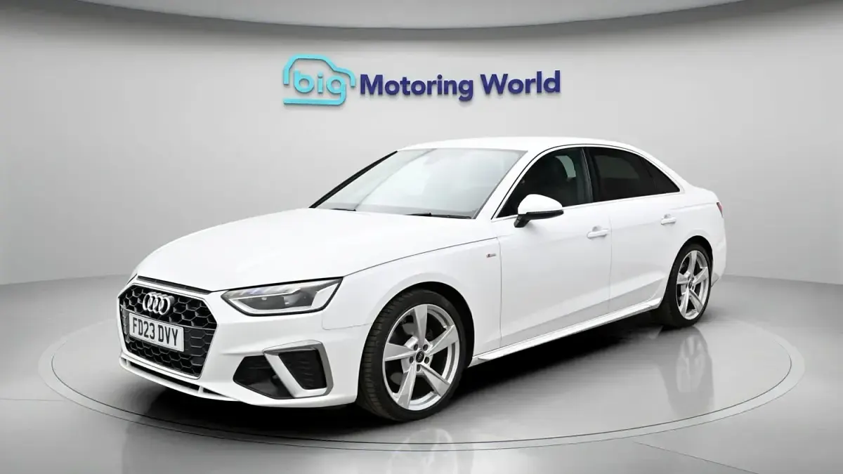 Used Audi A4 S-Line 150 HP (110 kW) 2023 White Sedan