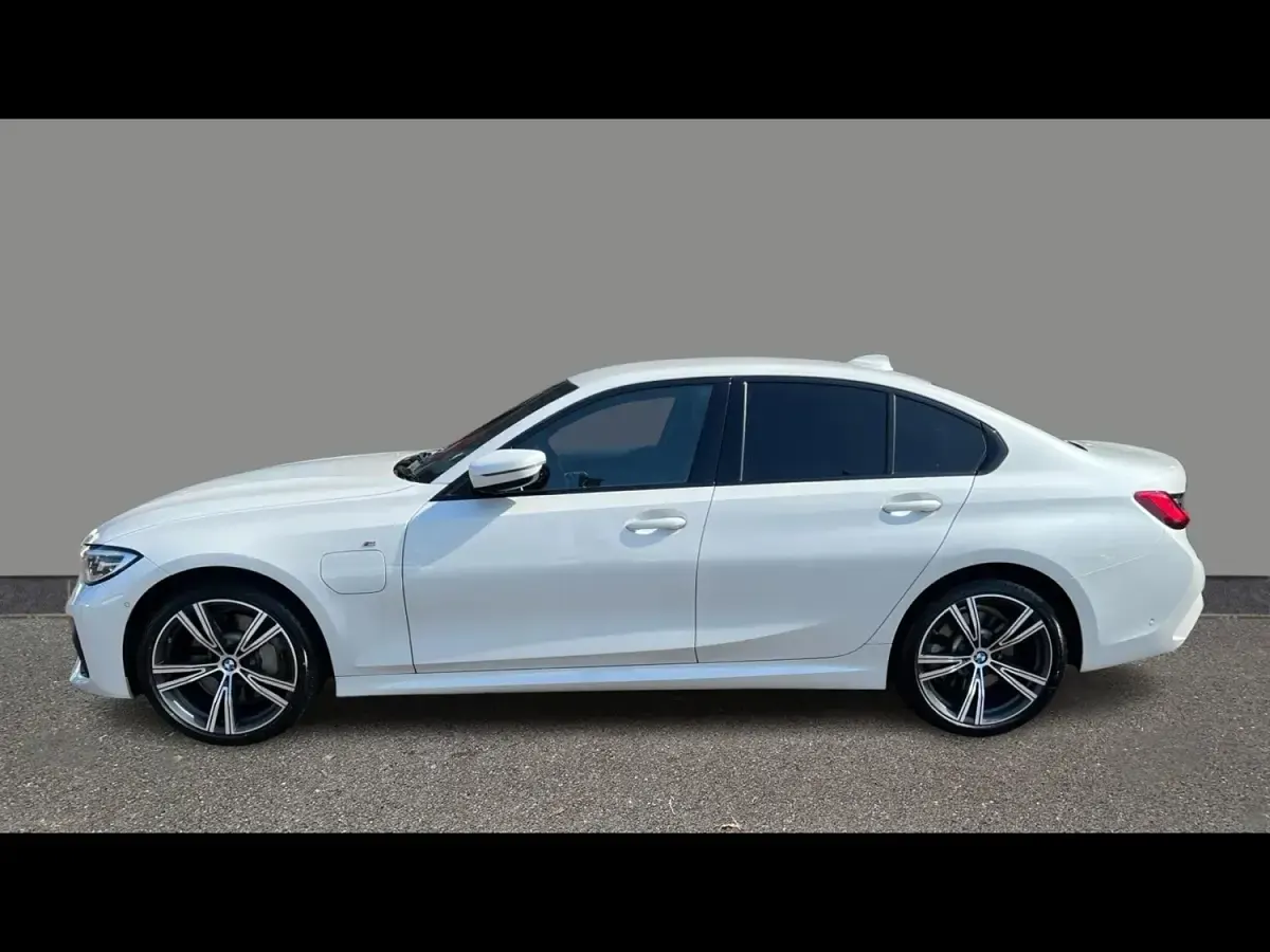 Usado BMW 330e M Sport 2020 Branco Sedan