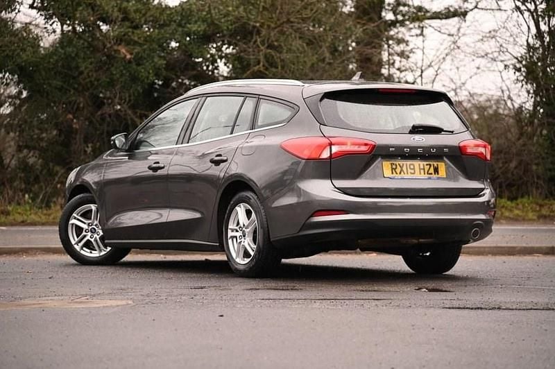 Used Ford Focus Zetec 2019 Grey Estate