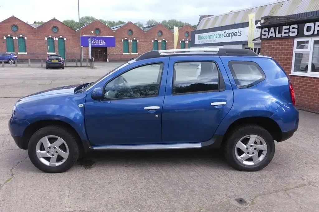 Used Dacia Duster Lauréate 110 HP (80 kW) 2013 Blue SUV