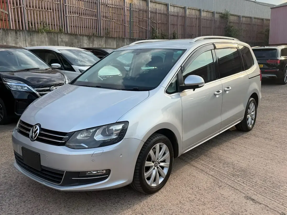 Usado VW Sharan 150 HP (110 kW) 2012 Prateado Monovolume