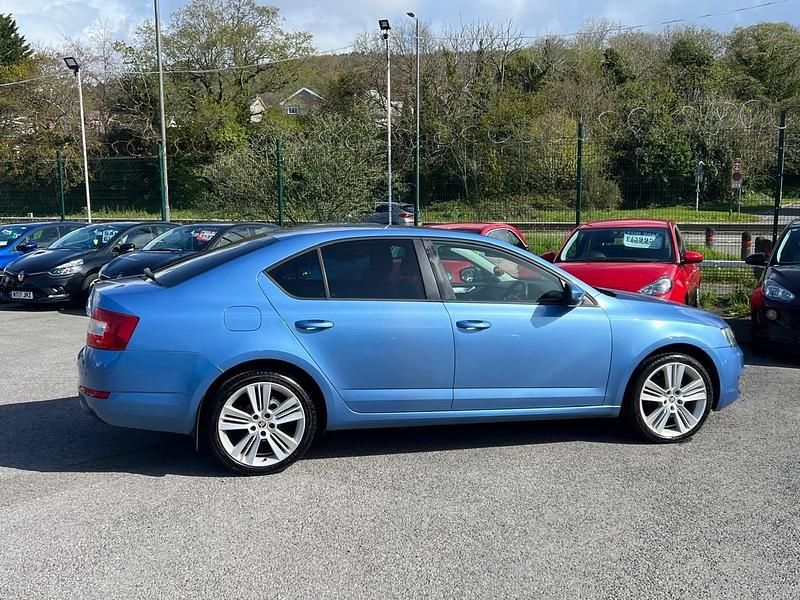Used Skoda Octavia 2013 Blue Hatchback