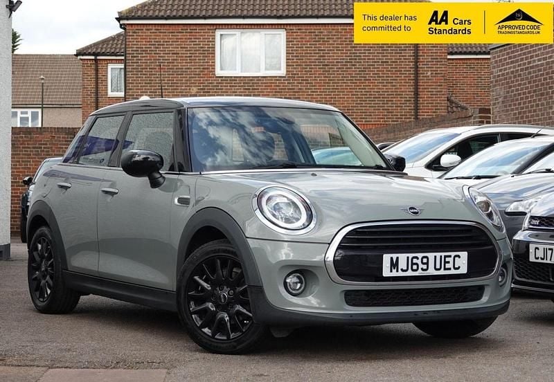 Grey Used 2019 Mini Cooper Classic Hatchback | £12,995 (Fair price) - Image 1/3
