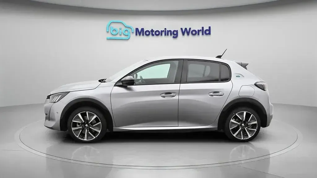 Used Peugeot e-208 GT 100 kW (136 HP) 2022 Hatchback