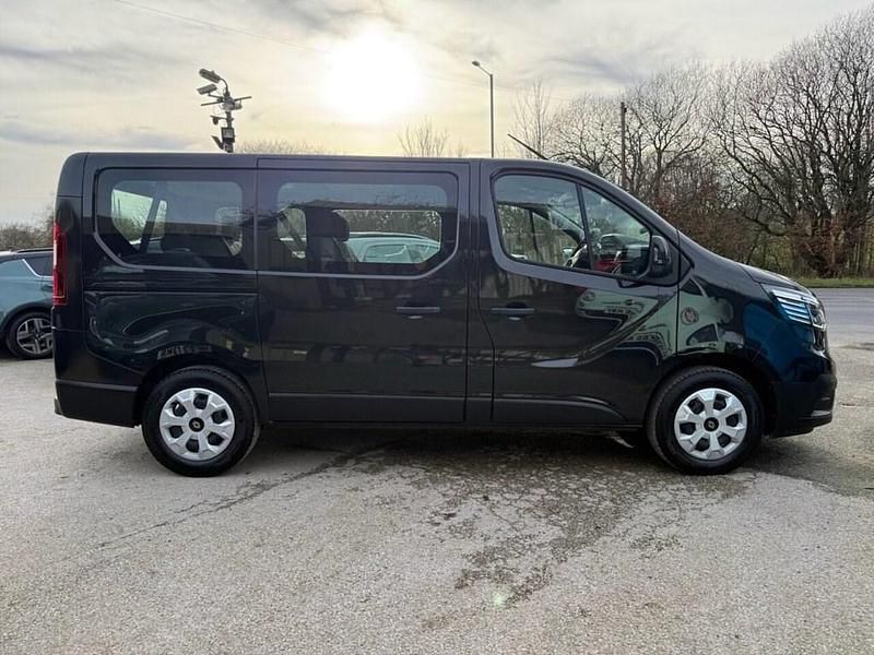 Used Renault Trafic 2025 Black MPV