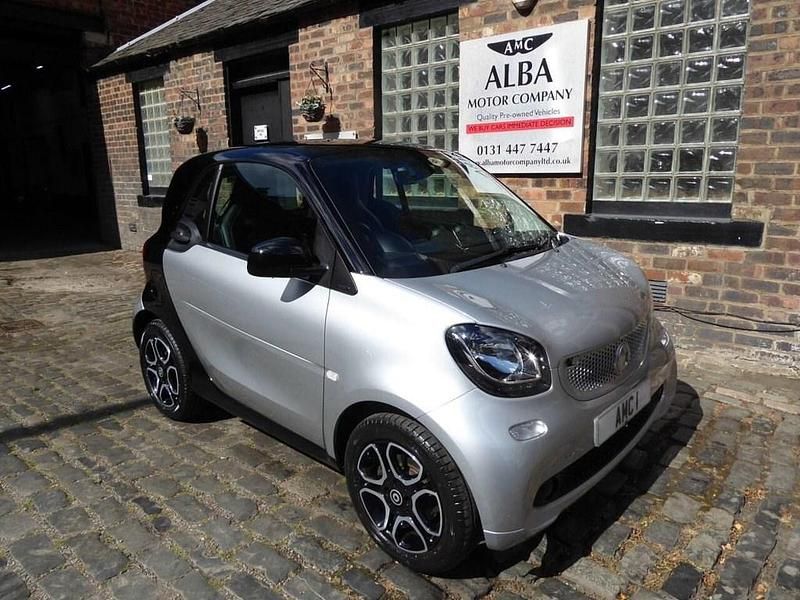Silver Used 2016 Smart ForTwo Coupé Premium Coupe | £7,795 (Fair price) - Image 1/4
