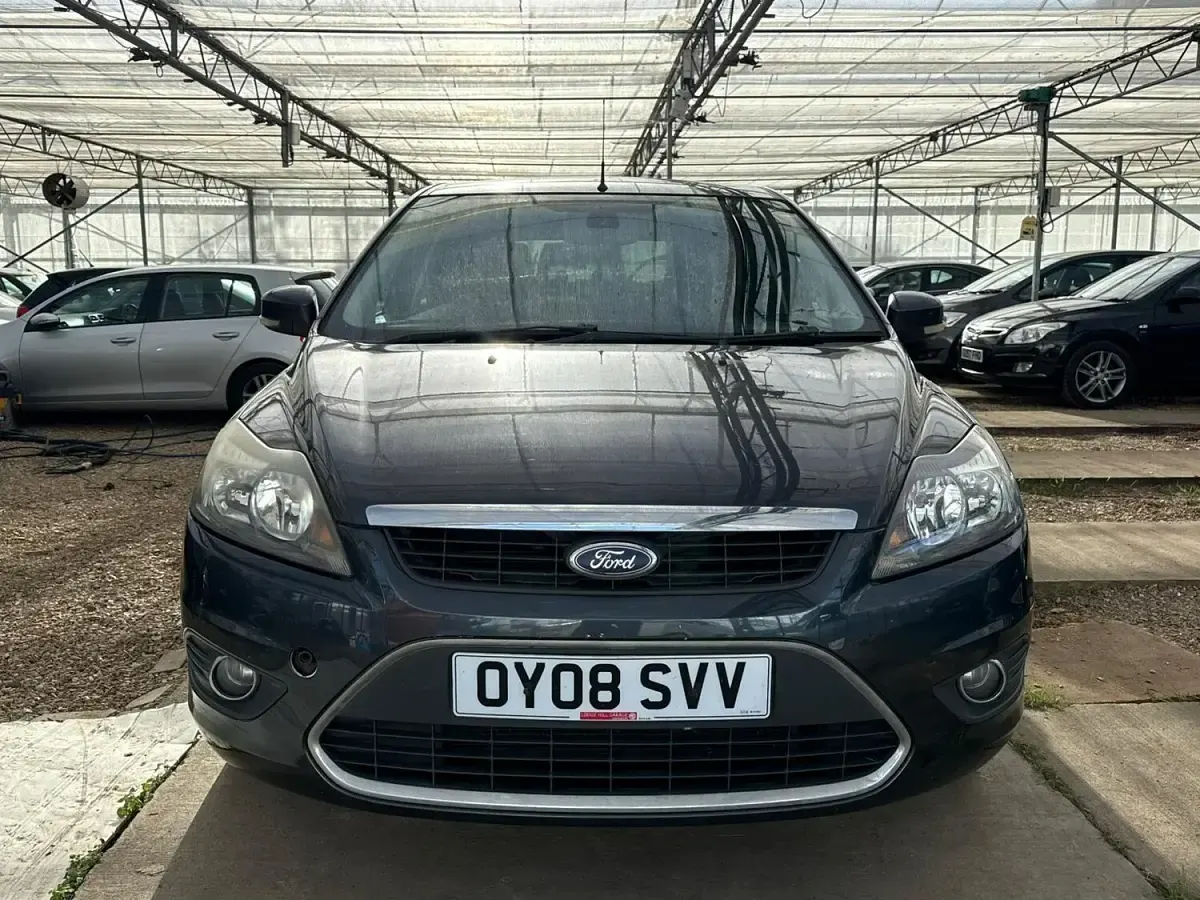 Used Ford Focus Titanium 125 HP (91 kW) 2008 Grey Hatchback