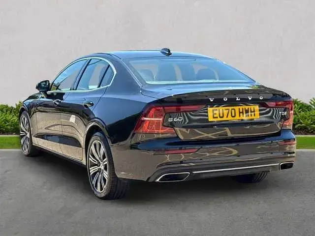 Used Volvo S60 Inscription 250 HP (183 kW) 2020 Black Sedan
