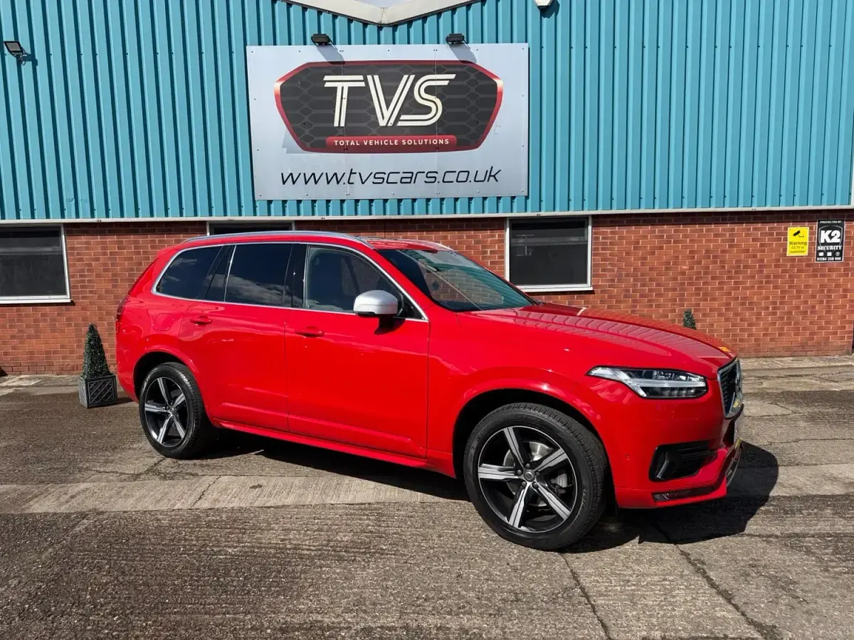 Used Volvo XC90 R-Design 235 HP (172 kW) 2017 Red SUV