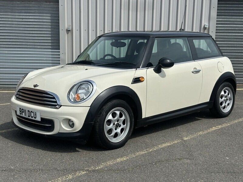 White Used 2011 Mini Cooper Hatch Hatchback | £3,300 (Good price) - Image 1/4