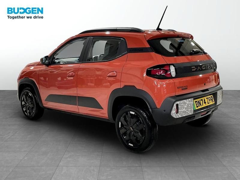 Used Dacia Spring Extreme 47 kW (65 HP) 2024 Red Hatchback