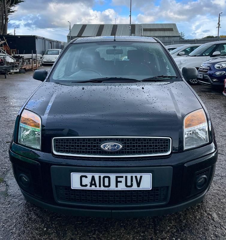 Used Ford Fusion Zetec 99 HP (72 kW) 2010 Black Estate