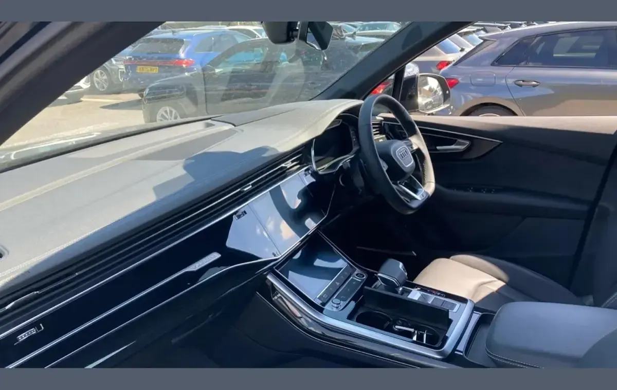Used Audi Q7 Black Edition 340 HP (250 kW) 2025 Black SUV