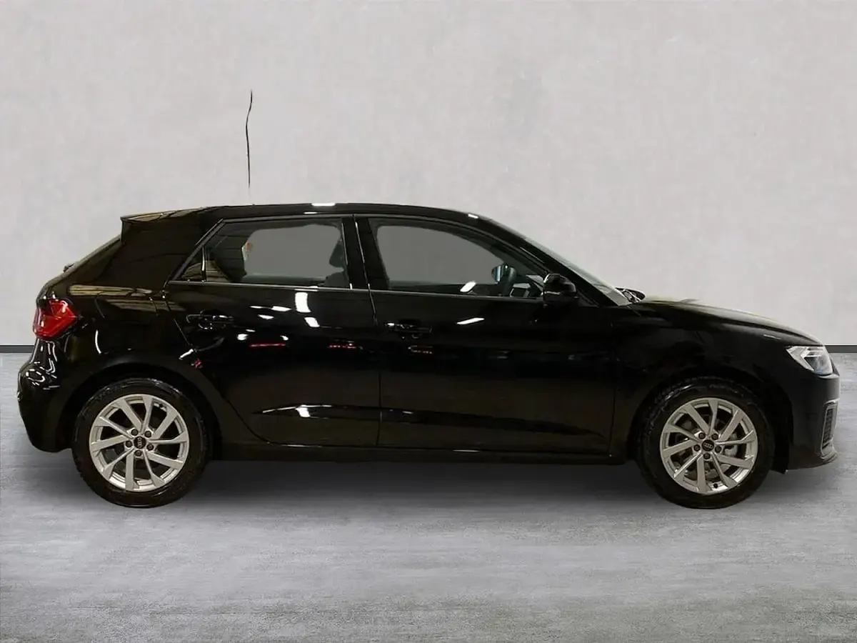 New Audi A1 Sportback Sport 95 HP (69 kW) 2026 Black Hatchback