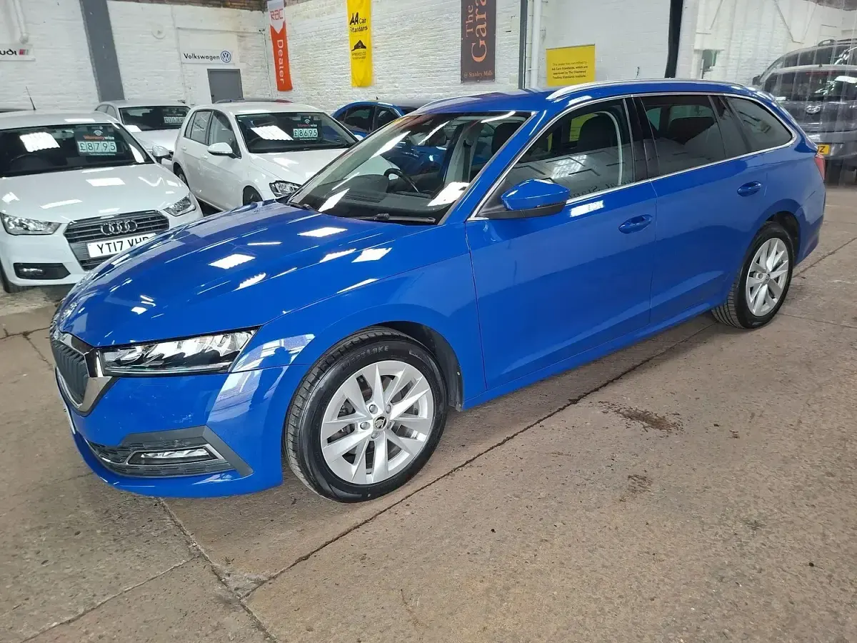 Used Skoda Octavia SE L 116 HP (85 kW) 2022 Blue Estate