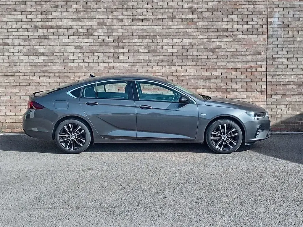 Used Vauxhall Insignia Design Edition 122 HP (89 kW) 2022 Grey Hatchback
