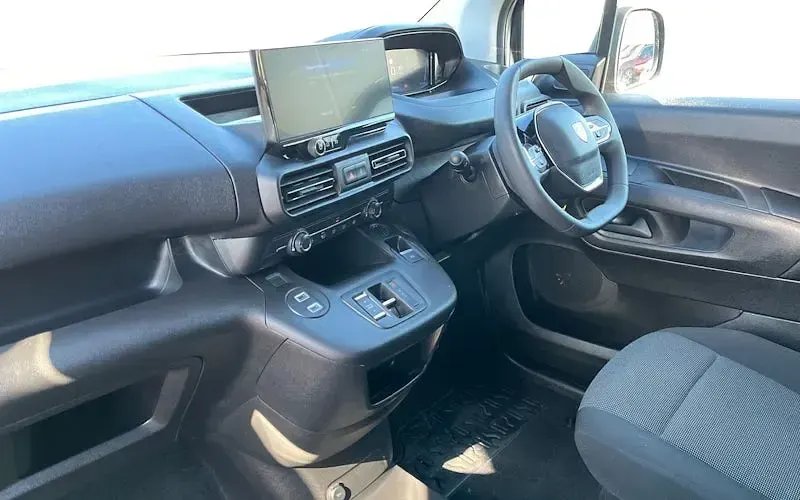 Used Peugeot E-Partner 100 kW (136 HP) 2024 Grey MPV