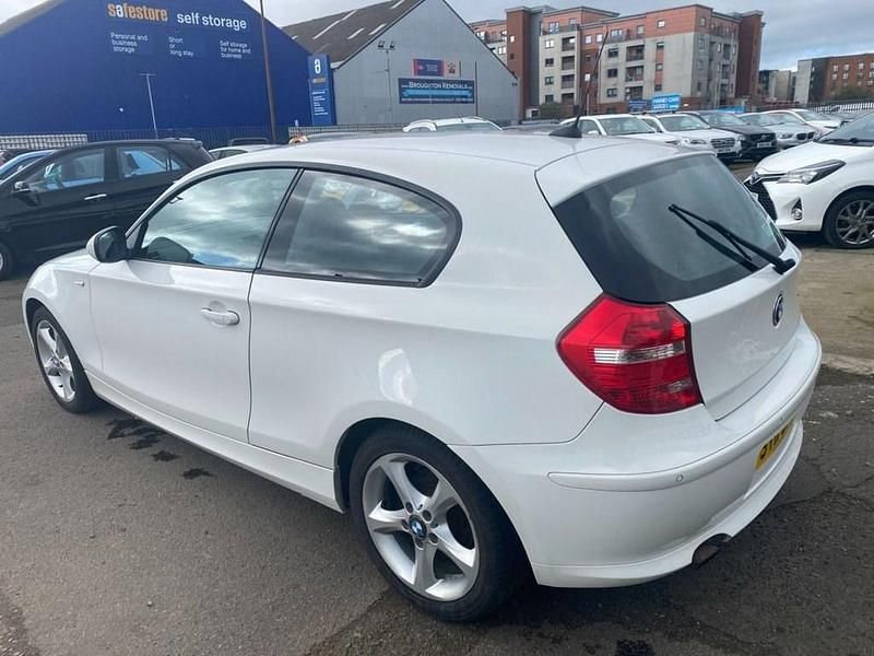 Used BMW 116 Sport Line 122 HP (89 kW) 2011 White Hatchback