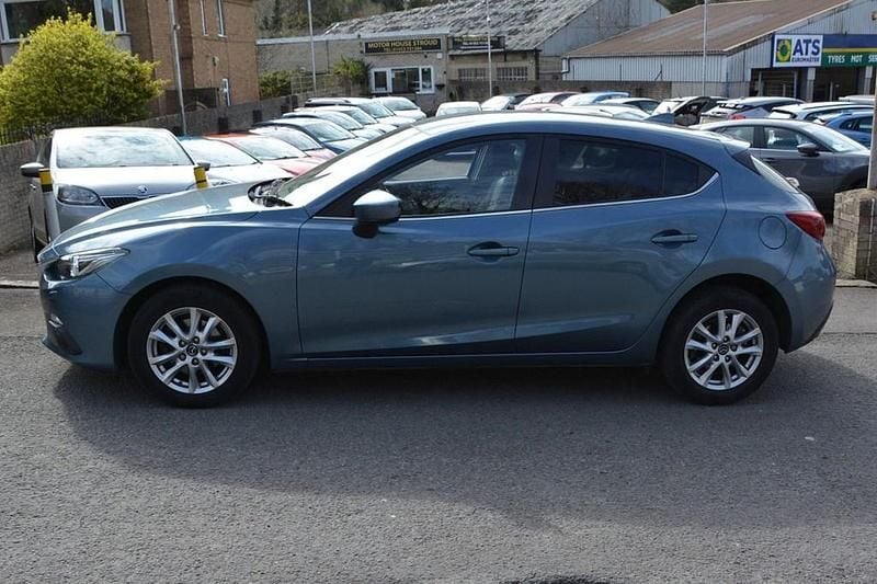 Used Mazda 3 165 HP (121 kW) 2016 Blue Hatchback