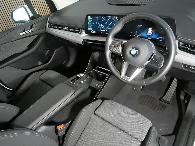 Used BMW 220 Sport Line 170 HP (125 kW) 2023 White Coupe