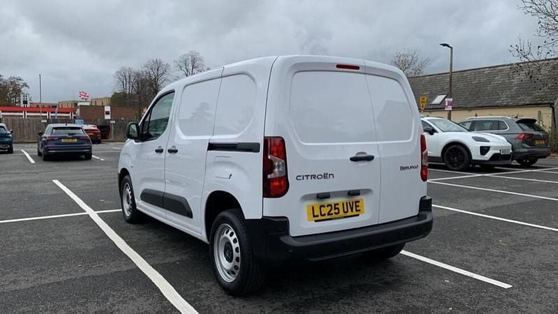 Used Citroën Berlingo 129 HP (94 kW) 2025 White MPV