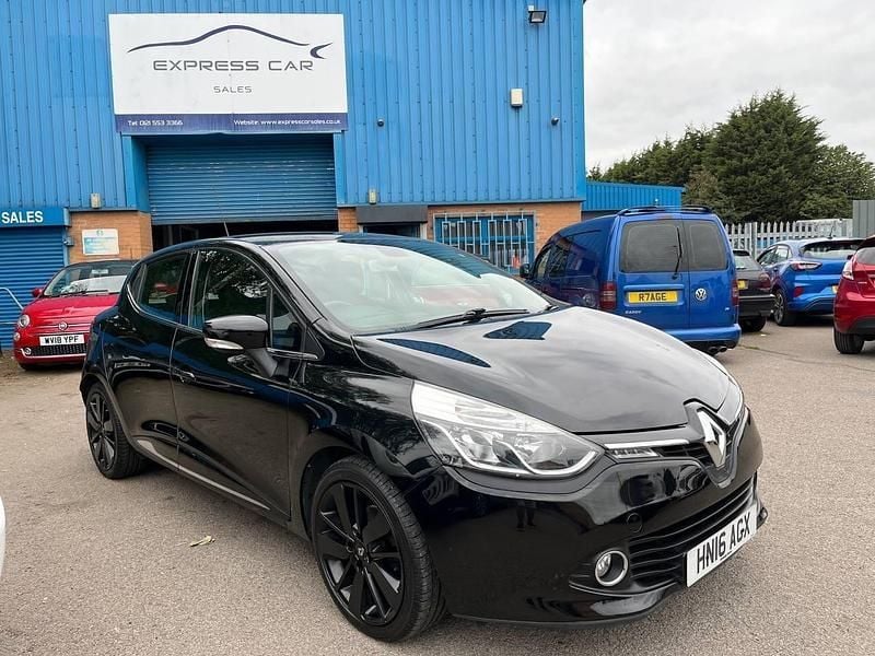 Black Used 2016 Renault Clio IV Dynamique Hatchback | £6,275 (Fair price) - Image 1/4