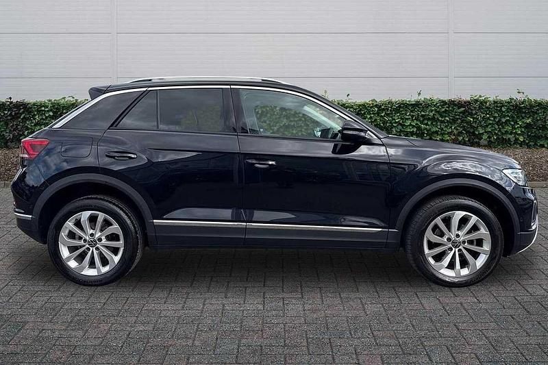 Used VW T-Roc Style 150 HP (110 kW) 2024 Black SUV