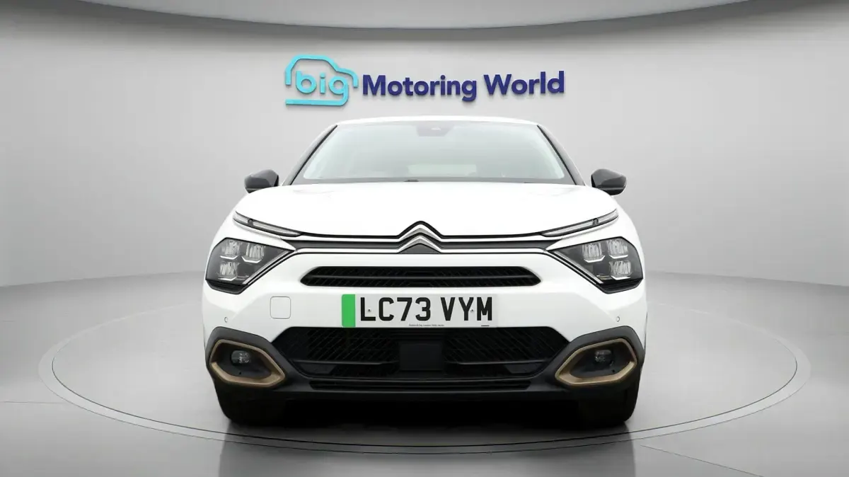 Used Citroën e-C4 100 kW (136 HP) 2023 White Hatchback