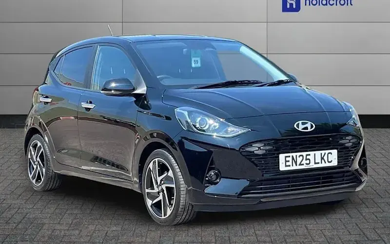 Used Hyundai i10 Premium 79 HP (58 kW) 2025 Hatchback