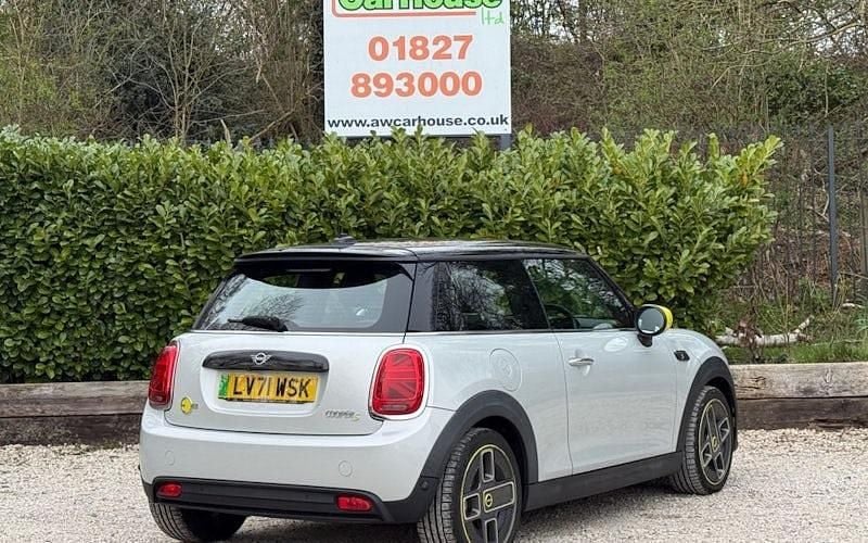 Begagnad Mini Cooper Level 2 135 kW (184 HK) 2023 Halvkombi