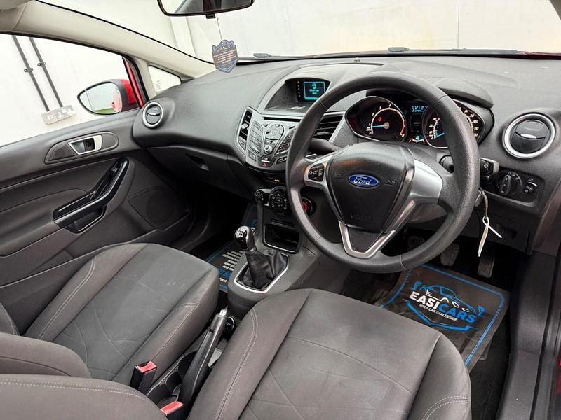 Used Ford Fiesta Style 82 HP (60 kW) 2016 Red Hatchback