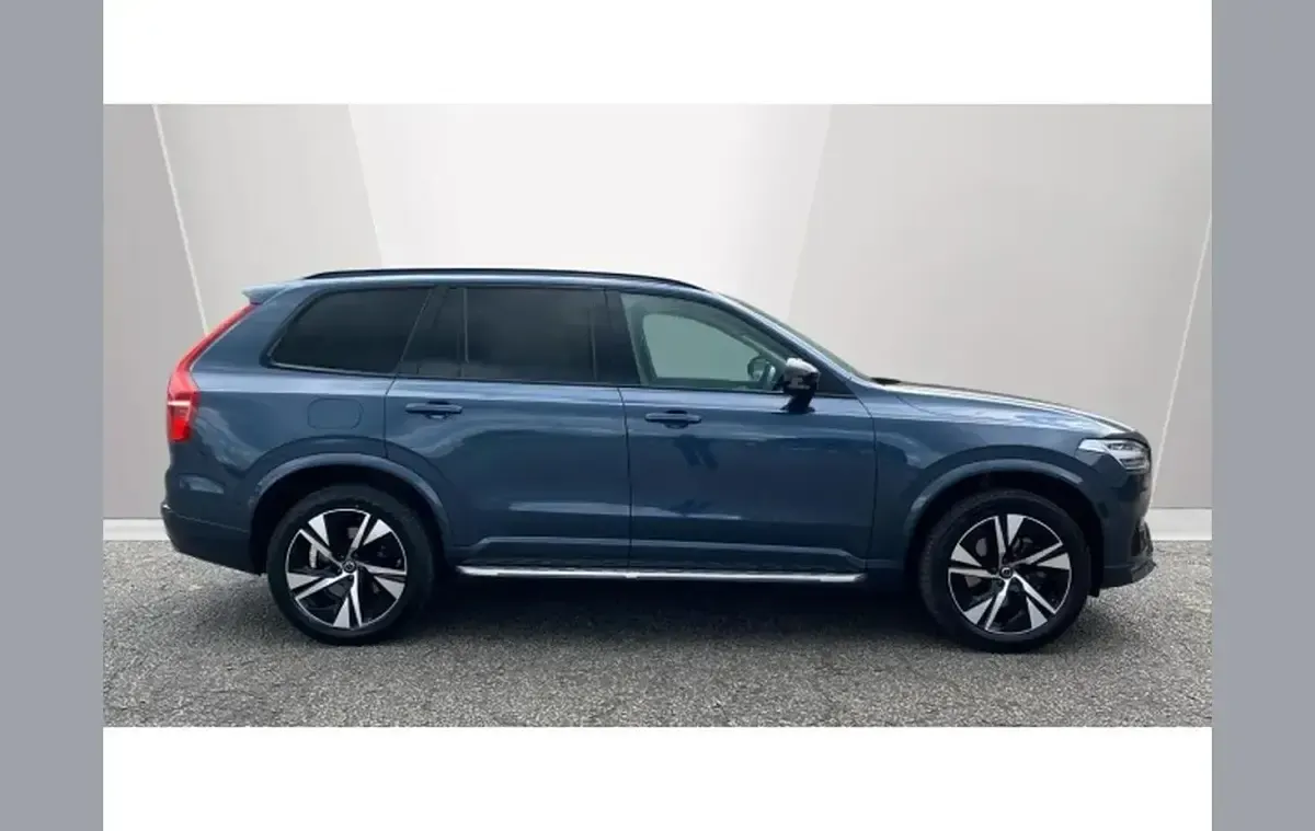 Used Volvo XC90 Plus 250 HP (183 kW) 2022 Blue SUV
