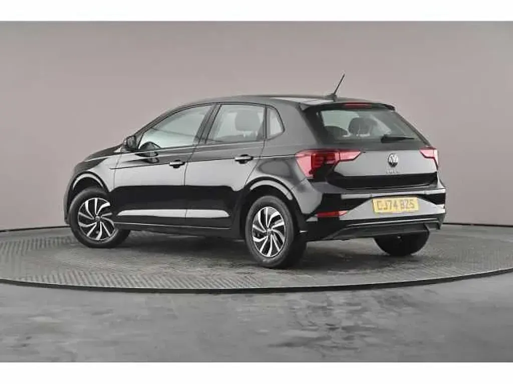 Used VW Polo Life 95 HP (69 kW) 2025 Black Hatchback