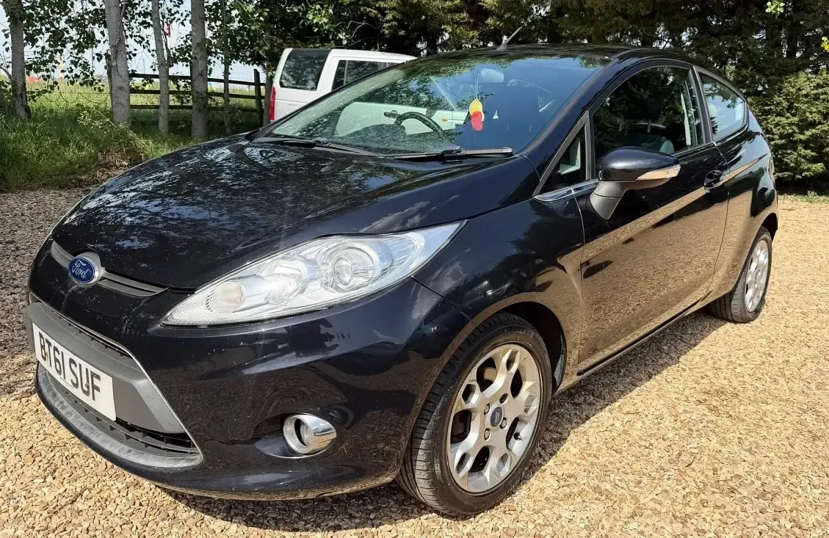 Used Ford Fiesta Zetec 82 HP (60 kW) 2012 Black Hatchback