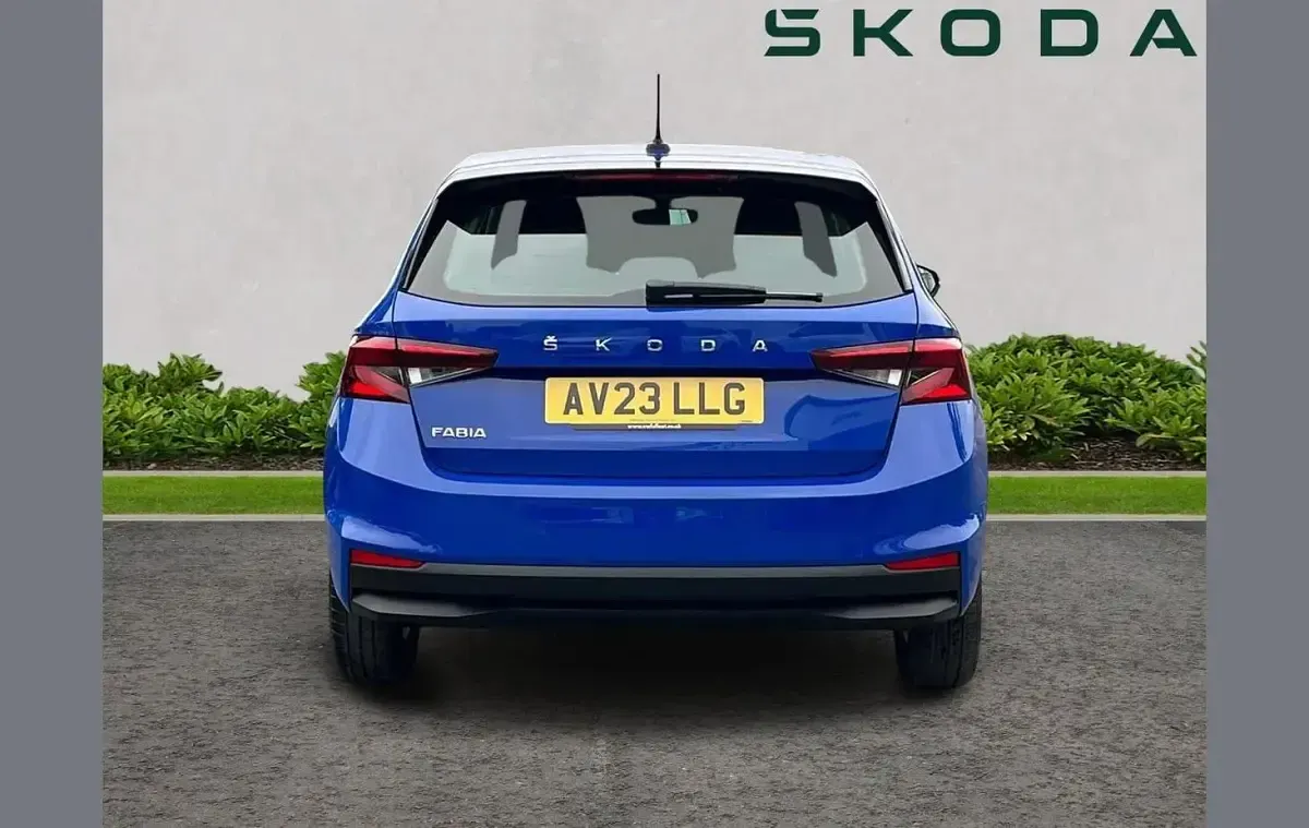 Used Skoda Fabia Comfort 79 HP (58 kW) 2023 Blue Hatchback