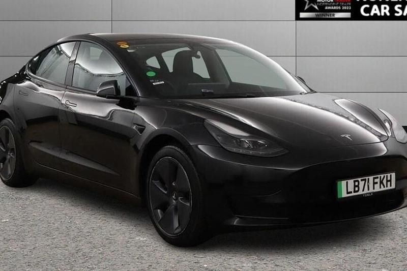 Used Tesla Model 3 Standard Range Plus 366 kW (498 HP) 2021 Sedan