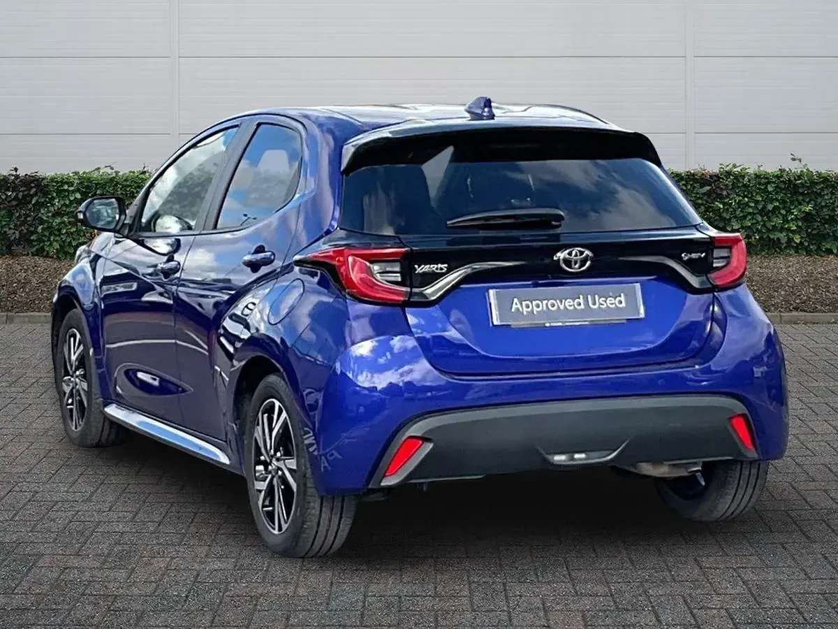 Used Toyota Yaris Design 2024 Blue Hatchback