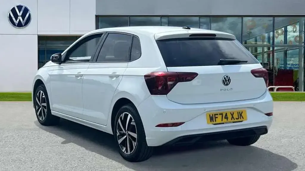 Used VW Polo Match 95 HP (69 kW) 2024 White Hatchback